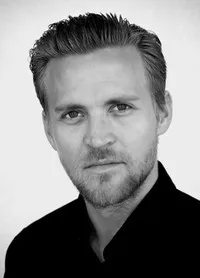 영화배우인 토비아스 산텔만의 대표 이미지