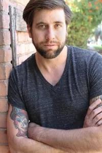 영화배우인 케빈 M. 브레넌의 대표 이미지