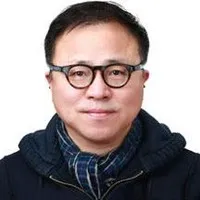 영화감독, 시나리오작가인 육상효의 대표 이미지