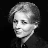 영화배우인 안나 네레베카의 대표 이미지