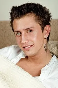 영화배우인 파벨 프릴루치니의 대표 이미지