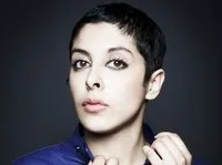 영화배우인 카르망 마리아 베가의 대표 이미지