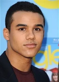 영화배우인 제이콥 아티스트의 대표 이미지