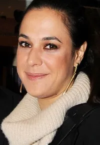 영화배우인 이사벨라 코게비나의 대표 이미지