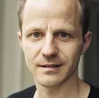 영화배우인 로프 피터 칼의 대표 이미지