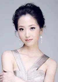 영화배우인 비위니의 대표 이미지