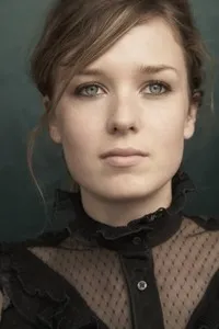 영화배우인 루시 월터스의 대표 이미지