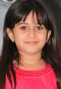 영화배우인 알라야나 샤르마의 대표 이미지