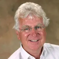 영화배우인 헤라르드 콕스의 대표 이미지