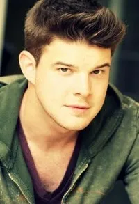 영화배우인 앤드류 제임스 포터의 대표 이미지