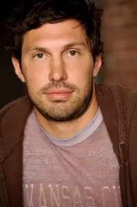 영화배우인 브라이언 스미스의 대표 이미지