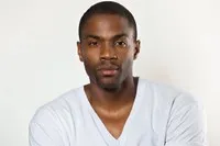 영화배우인 토비아스 트루빌리언의 대표 이미지