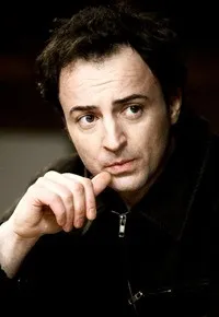 영화배우인 알렉상드르 레녜의 대표 이미지