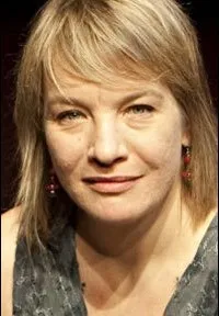 영화배우인 도미니크 퀘스넬의 대표 이미지