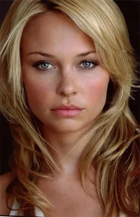 영화배우인 매디슨 맥킨리의 대표 이미지