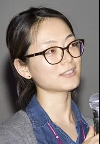 영화감독인 홍리경의 대표 이미지