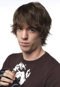 영화배우인 코너 델 리오의 대표 이미지