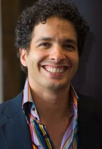 영화배우인 애리오넬 바개스의 대표 이미지