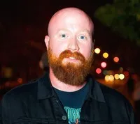 편집감독인 조시 에시어의 대표 이미지