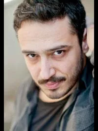 영화배우인 바란 악불루트의 대표 이미지