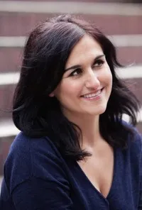 영화배우인 나탈리 아민의 대표 이미지