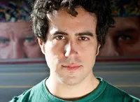 영화배우인 아담 코슨의 대표 이미지