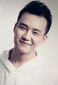 영화배우인 브라이언 피의 대표 이미지