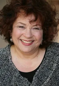 영화배우인 플로라 루벤홀드의 대표 이미지