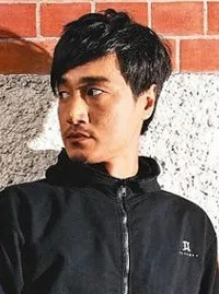 영화배우인 아사노 나가히데의 대표 이미지