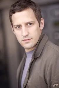 영화배우인 로버트 S. 마틴 3세의 대표 이미지