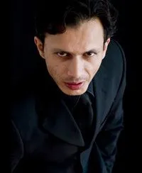 영화배우인 알베르토 트루힐로의 대표 이미지