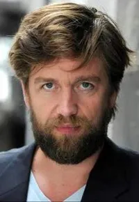 영화배우인 쿤 데 흐라에베의 대표 이미지