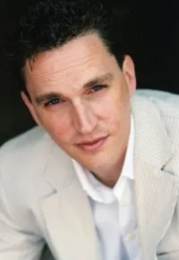 영화배우인 얼릭 딜의 대표 이미지