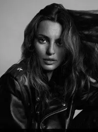 영화배우인 카트리넬 말론의 대표 이미지