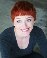 영화배우인 버지니아 페트루치의 대표 이미지