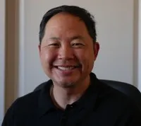 편집감독인 대릭 루의 대표 이미지