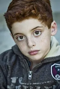 영화배우인 토마스 바버스카의 대표 이미지