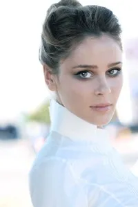 영화배우인 벨라 데인의 대표 이미지