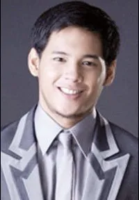 영화배우인 도미닉 로코의 대표 이미지