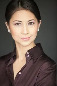 영화배우인 안젤라 레루치오의 대표 이미지