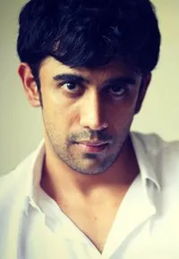 영화배우인 아밋 사드의 대표 이미지