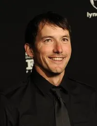 영화배우인 코헨 할로웨이의 대표 이미지