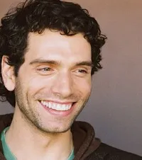 영화배우인 벤 모리슨의 대표 이미지
