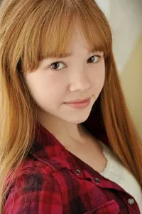 영화배우인 홀리 테일러의 대표 이미지