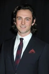 영화배우인 조지 블래그던의 대표 이미지