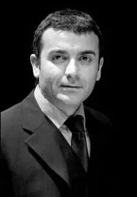 영화배우인 마히르 이펙의 대표 이미지