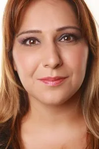 영화배우인 굴한 테킨의 대표 이미지