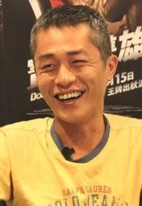 영화감독인 장훈위의 대표 이미지