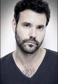 영화배우인 미꿸 페르난데스의 대표 이미지