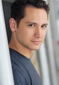 영화배우인 맷 맥고리의 대표 이미지